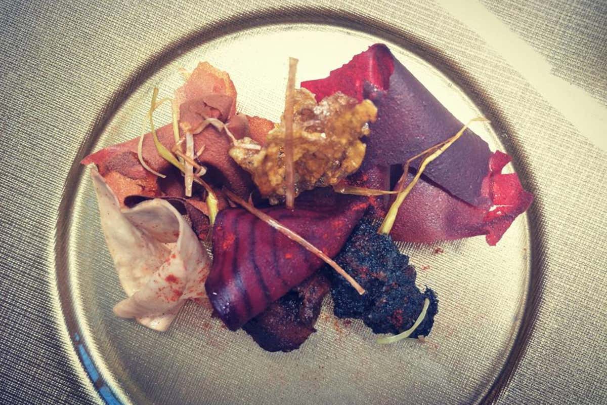 Misha Sukyas: «Basta teatrini e ristoranti fighetti, cucino dove non servono maschere»