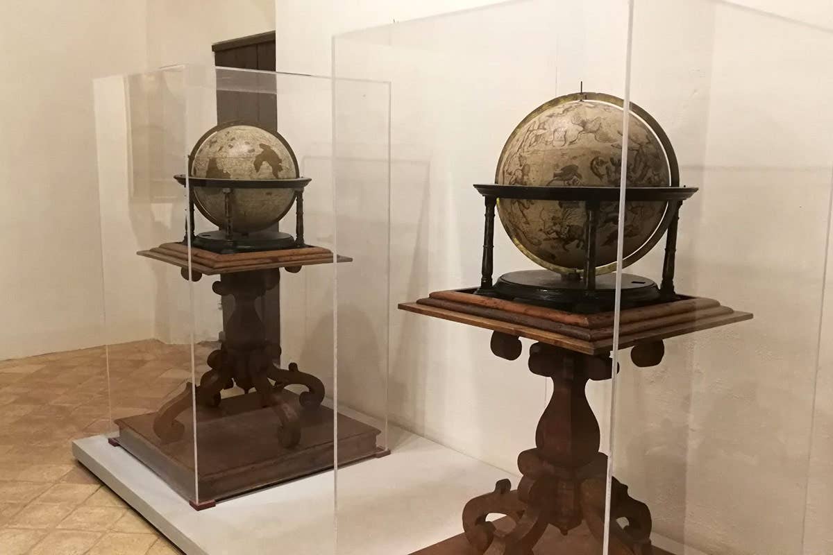 Museo di Urbania, Sfera celeste e Sfera terrestre di Gerardo Mercatori Urbino e il Montefeltro nuove opportunità per un turismo green e smart