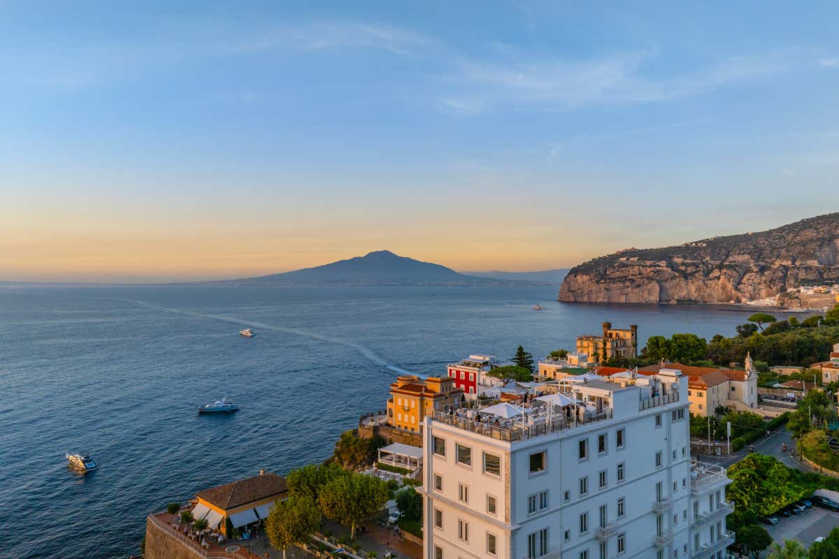 Hotel Mediterraneo: l'offerta gastronomica si amplia con Terrazza Mediterranea Hotel Mediterraneo: l'offerta gastronomica si amplia con Terrazza Mediterranea