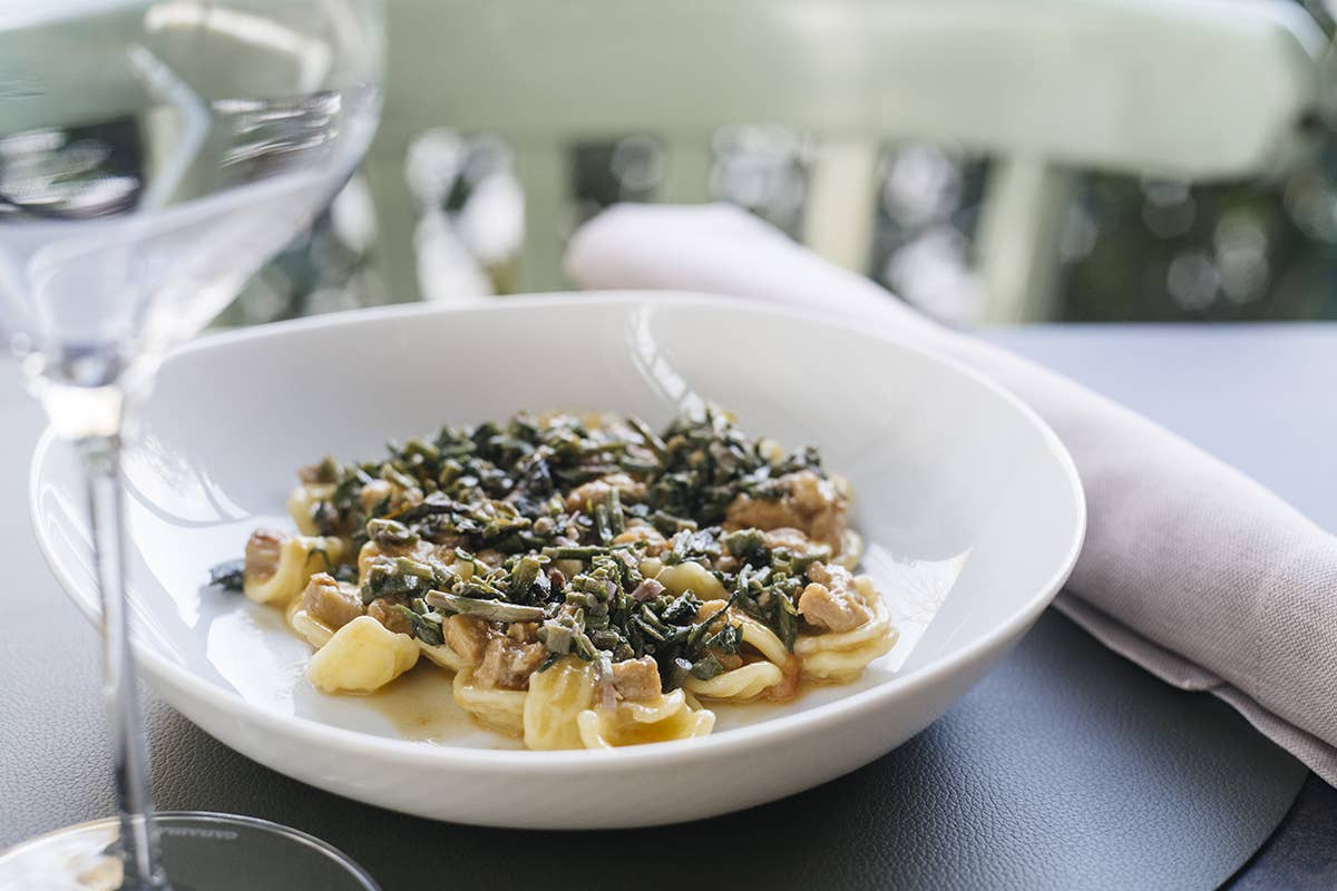 Orecchiette con bruscandoli e ragù di maialino da latte Locanda Perbellini - Ai Beati, il ritorno a casa di Giancarlo