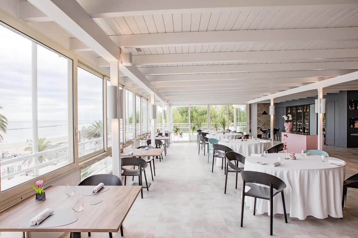 Attico sul Mare, una terrazza sull’Adriatico dove il brodetto fa da bussola Attico sul Mare, una terrazza sull’Adriatico dove il brodetto fa da bussola