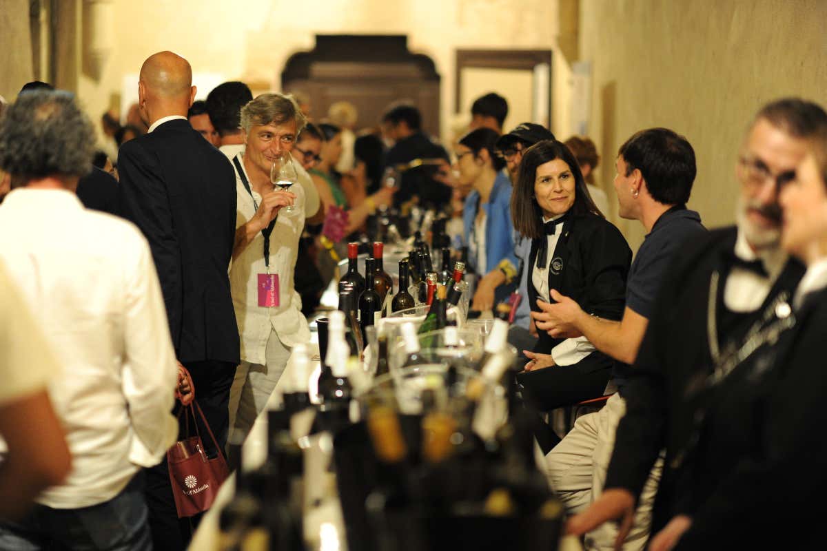 Tra fede, storia e calici millenari, il vino monastico conquista Fossanova Tra fede, storia e calici millenari, il vino monastico conquista Fossanova