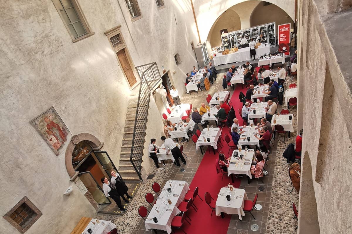 Weinkost 2025: la Mostra Vini di Bolzano torna a Castel Mareccio