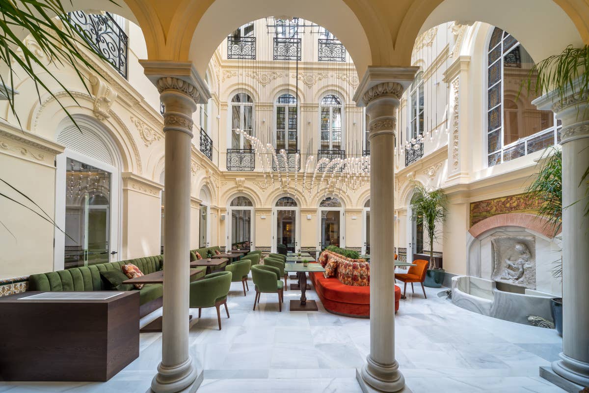 La banca diventata un hotel: Palacio Gran Vía di Granada