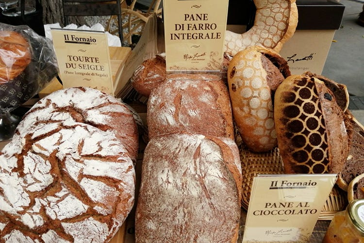 La grande varietà di tipologie di pane presente alla premiazione - Pane & Panettieri d'Italia 370 gli indirizzi, 40 i nuovi ingressi