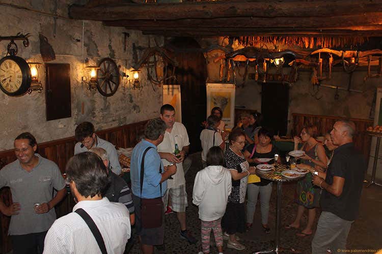 Piatti tipici e tradizioni locali Le feste popolari d'autunno in Ticino