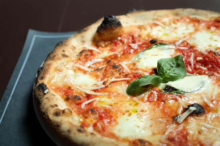 (Pizza, birra e motori Un format vincente da Officina a Roma)