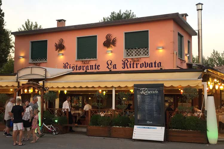 Poesia, spiaggia e gastronomia a Caorle Quattro giorni con Flussidiversi Poesia, spiaggia e gastronomia a Caorle Quattro giorni con Flussidiversi