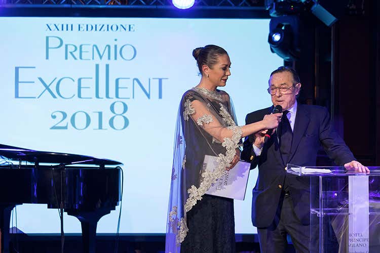 Tessa Gelisio e Mario Mancini (Premi Excellent 2018 A Heinz Beck quello per la Ristorazione)