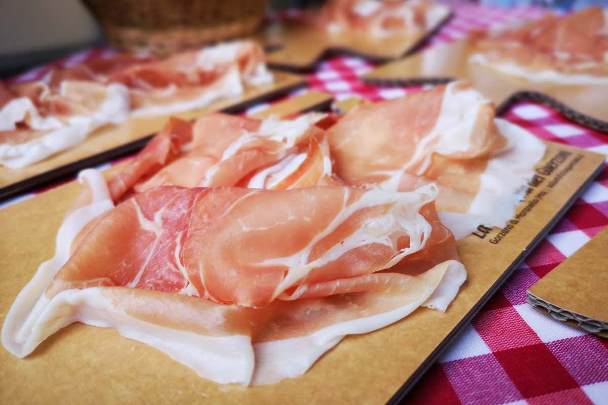 Prosciutto di Modena Dop del Salumificio Fratelli Guerzoni Un viaggio a Modena a caccia di sapori genuini