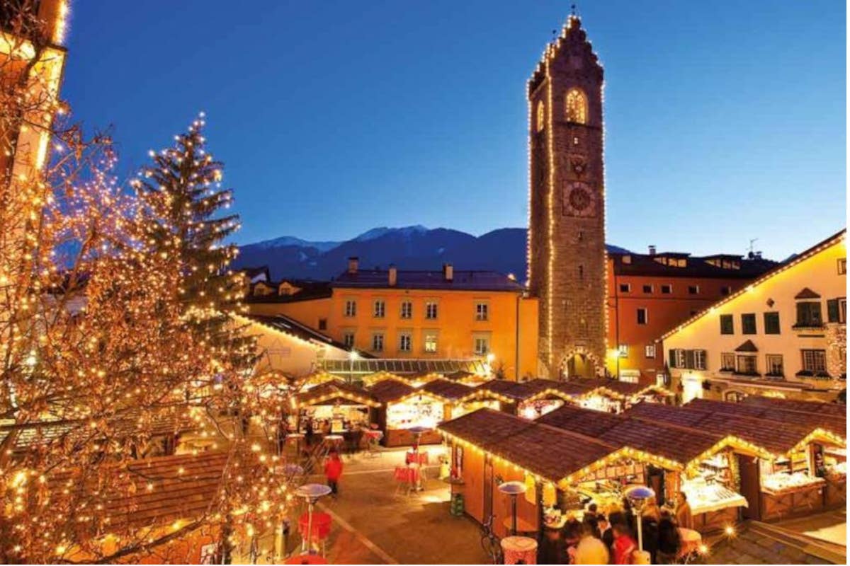 All'Hotel Engels Park di Vipiteno la magia invernale tra Mercatini di Natale e spa