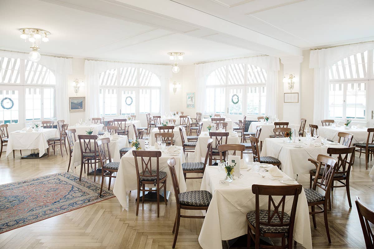 Il ristorante. Foto: Christine Andorfer Riapre il Parkhotel Holzner, dal 1908 balcone sull'altopiano del Renon