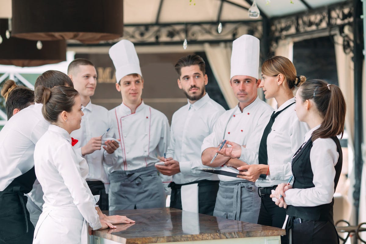Personale di sala e cucina: quanto contano le risorse umane in un ristorante