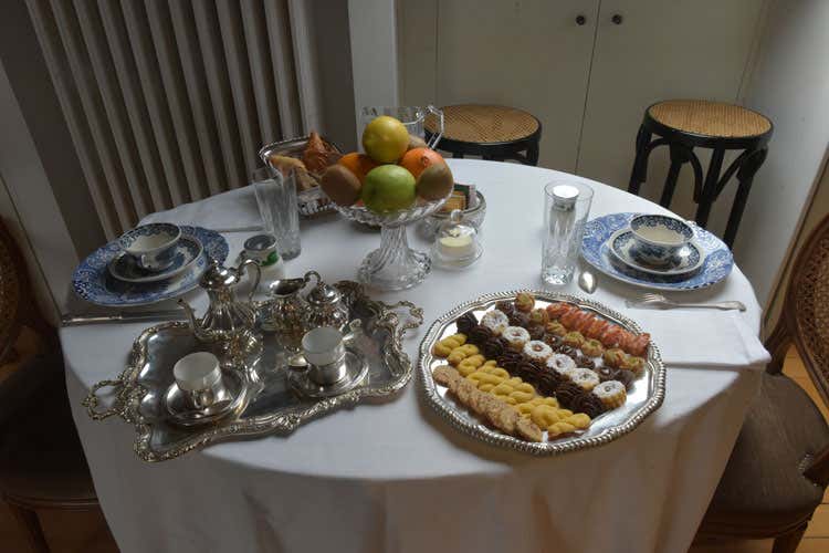 (Risvegli da re nei b&b Nobili Soggiorni Dolci tipici torinesi per colazioni gustose)