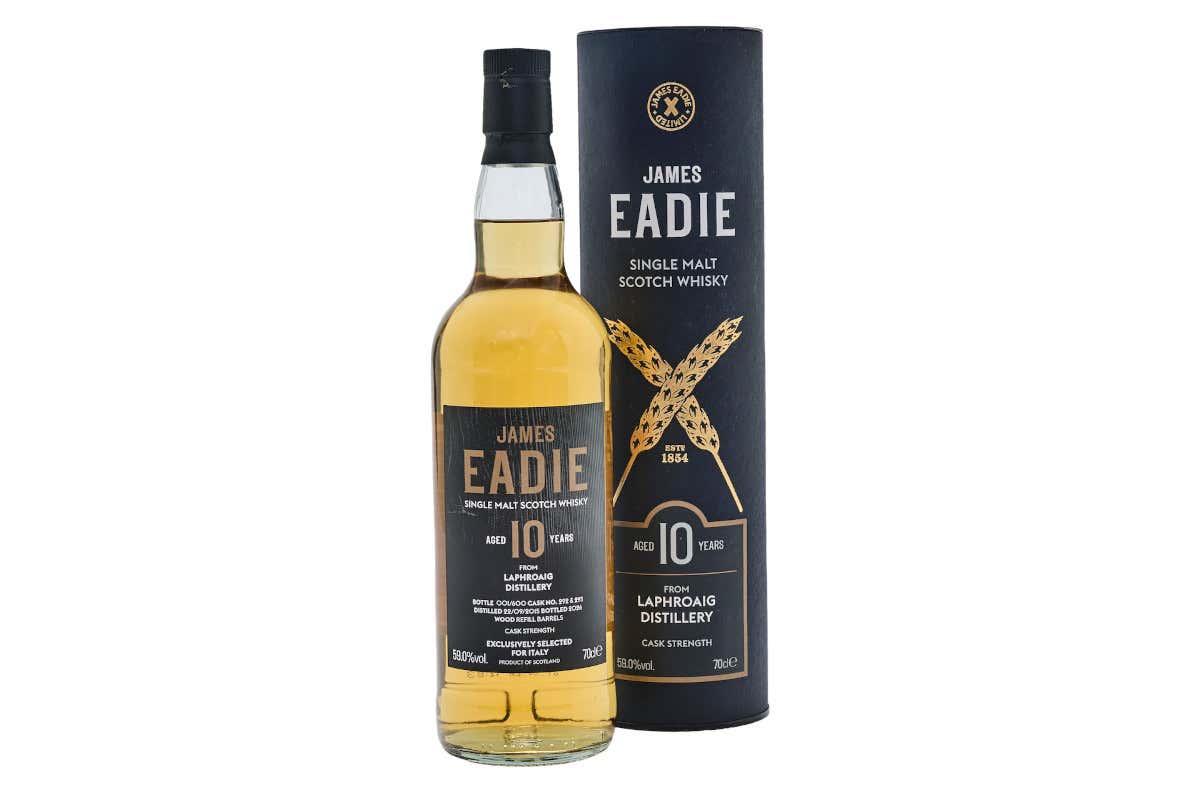 Il whisky di Islay che piace anche a re Carlo III torna in una versione inedita Il whisky di Islay che piace anche a re Carlo III torna in una versione inedita