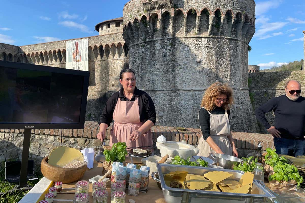 Da La Spezia verso l'appenino apuano: tra mare, borghi incantati e tesori nascosti
