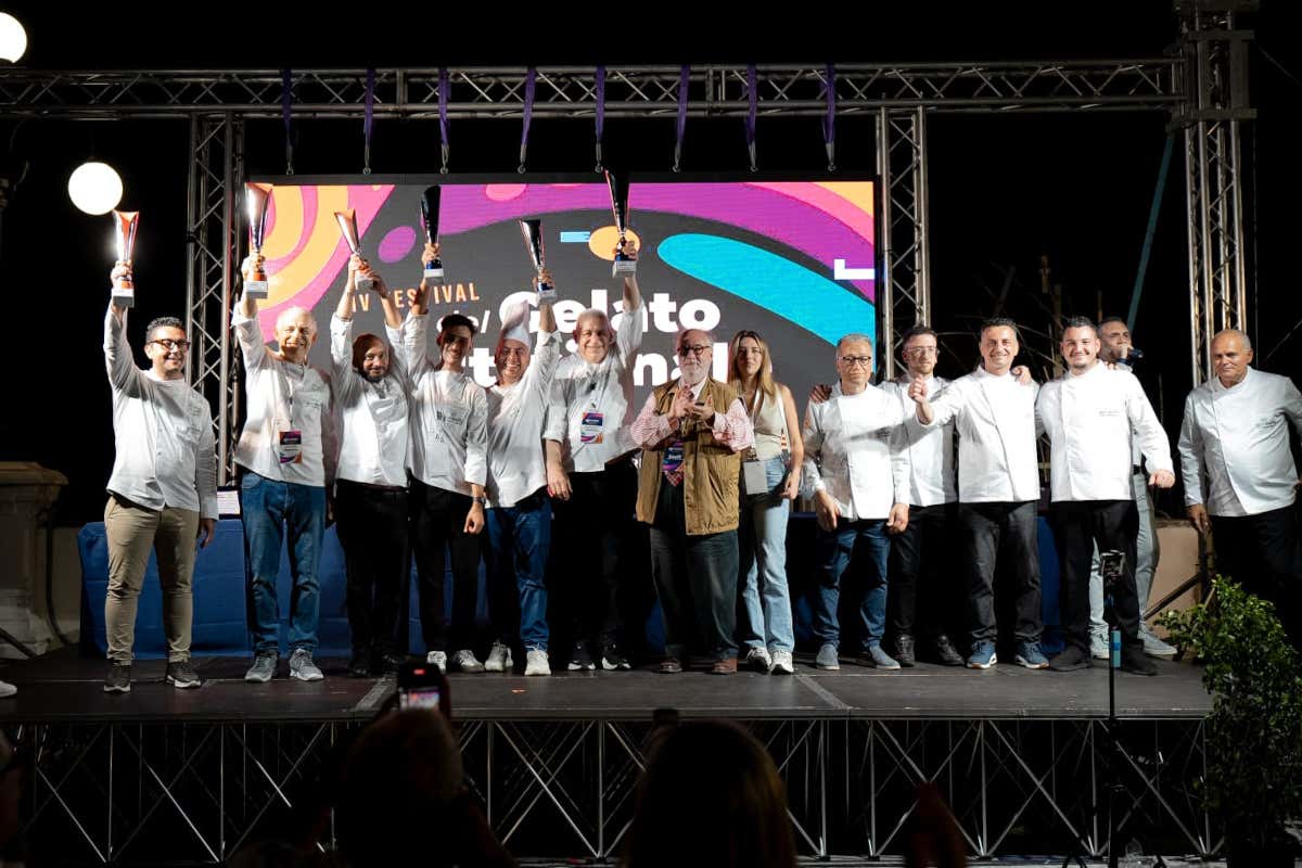 Hallelujah, il gelato al bacio di Vincenzo Squatrito trionfa a Scirubetta Hallelujah, il gelato al bacio di Vincenzo Squatrito trionfa a Scirubetta