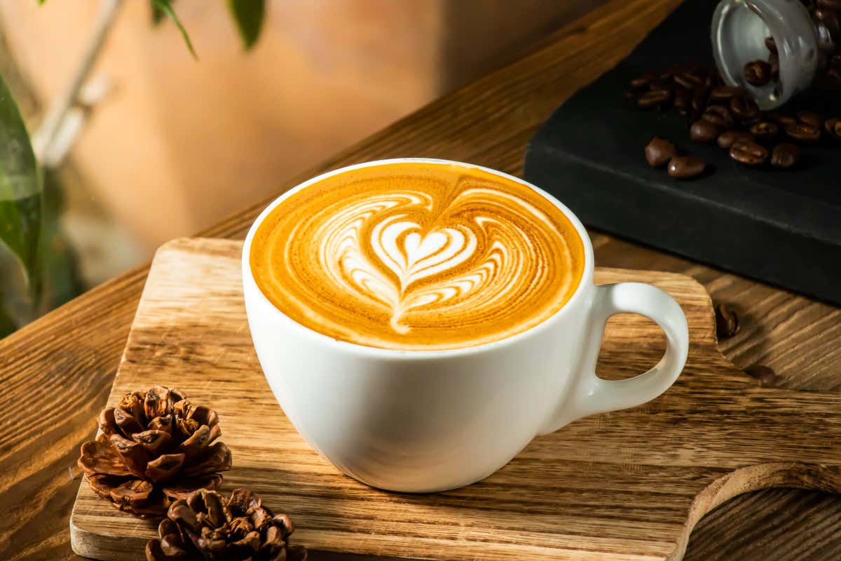 Addio regole: sempre più italiani bevono cappuccino anche dopo pranzo Addio regole: sempre più italiani bevono cappuccino anche dopo pranzo
