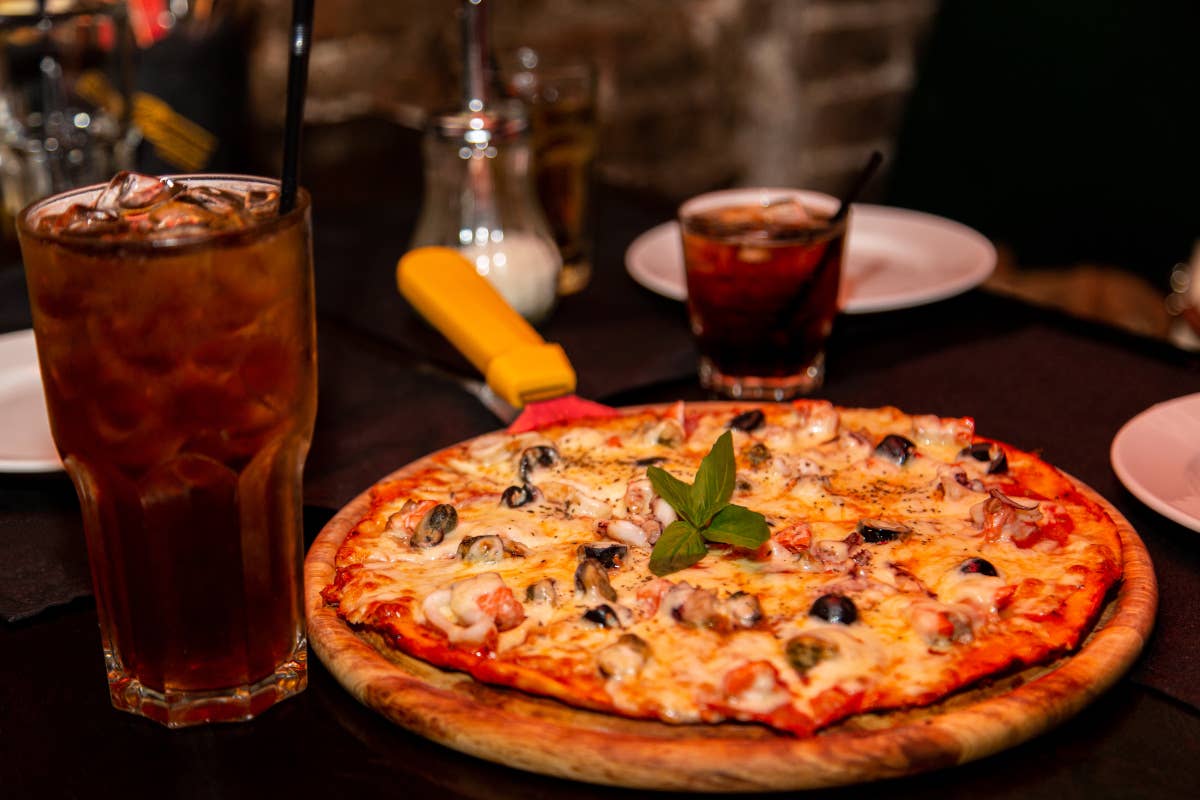 La pizza? È sempre più cara e costa fino al 30% in più rispetto al 2021