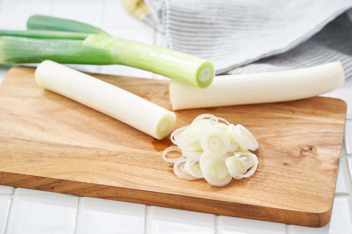 Porro, la verdura che rafforza ossa, cuore e difese immunitarie Porro, la verdura che rafforza ossa, cuore e difese immunitarie