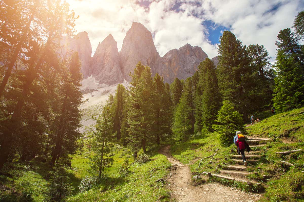 Val di Funes, dove trascorrere una vacanza green al cospetto delle Odle Val di Funes, dove trascorrere una vacanza green al cospetto delle Odle