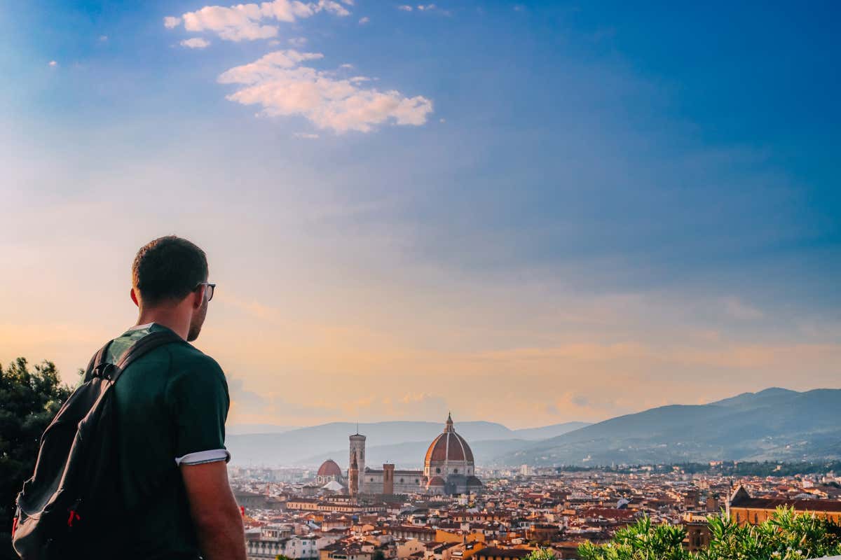 Revenge travel, workcation e IA: ecco come saranno i viaggi nell'estate 2025