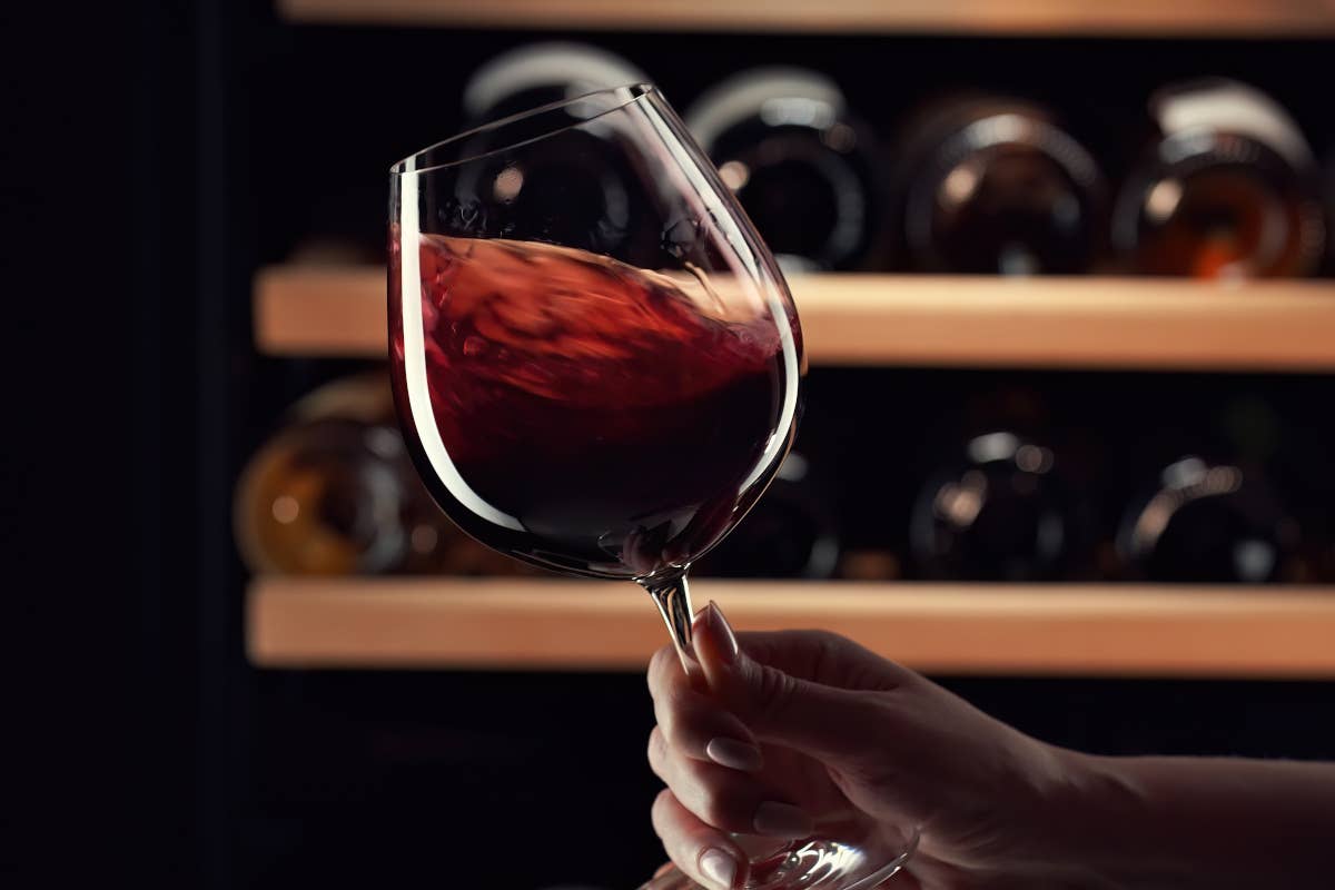 Vino dealcolato, le cantine guardano anche all'Italia: al via la produzione