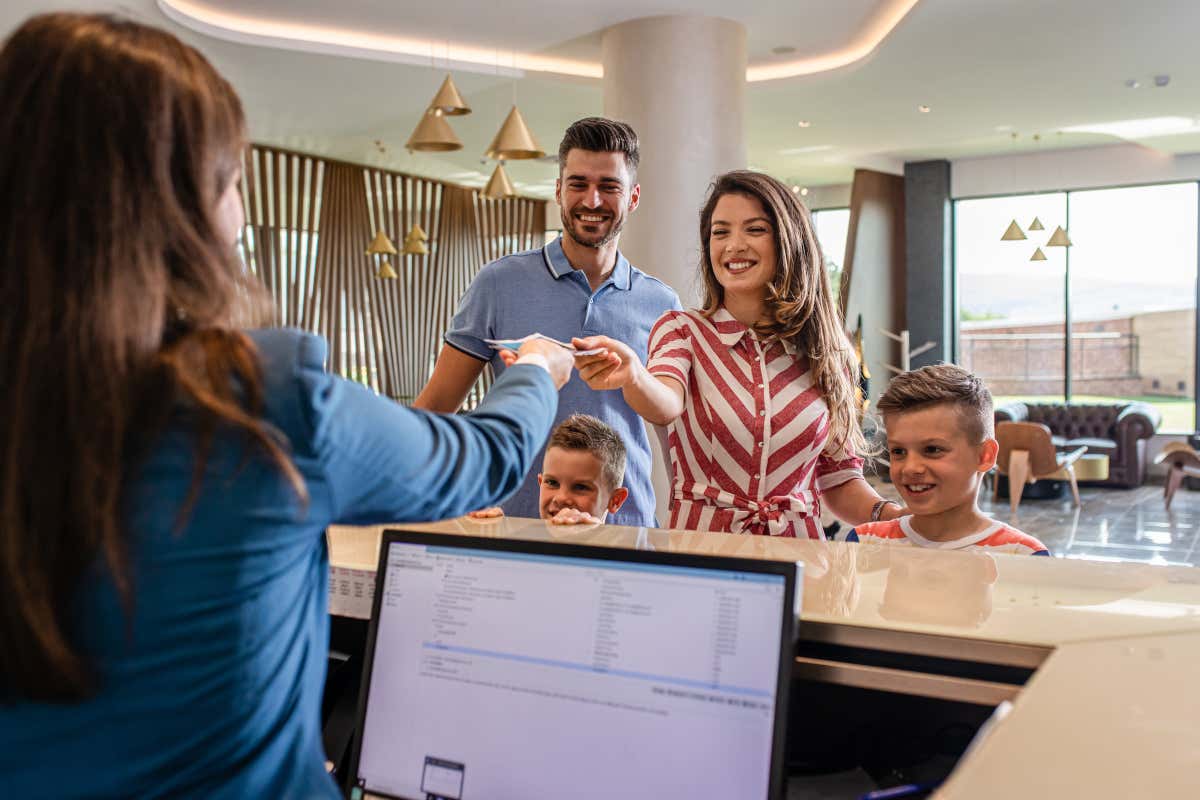 Professionisti e associazioni uniti per valorizzare l’accoglienza italiana Professionisti e associazioni uniti per valorizzare l’accoglienza italiana