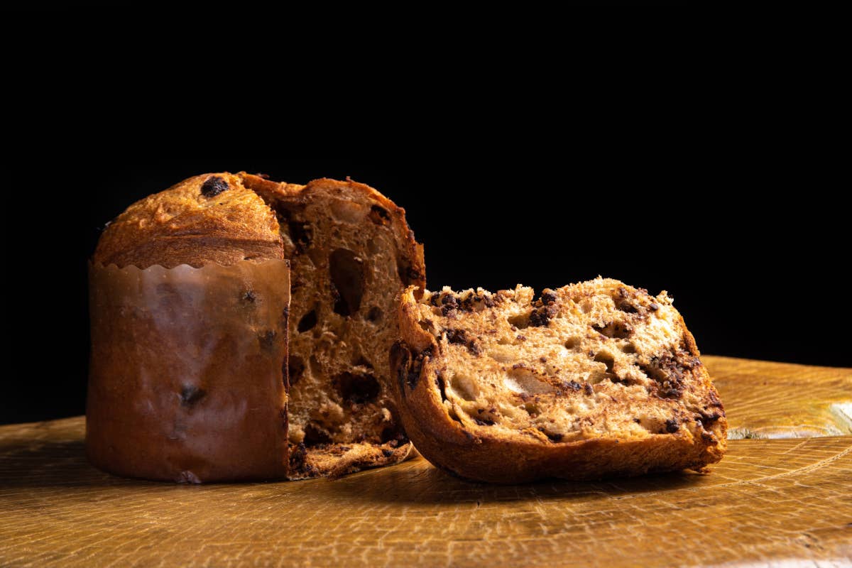 Il boom del panettone al cioccolato: i pasticceri inventano un nuovo classico