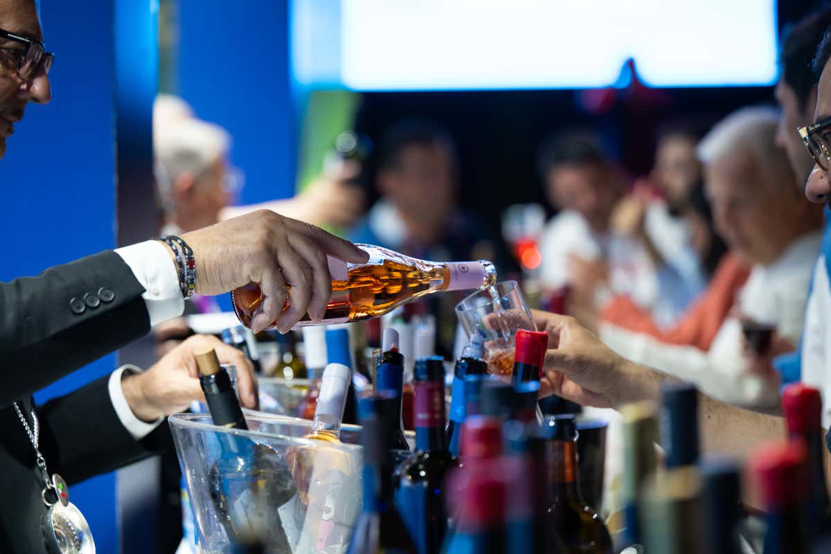 Merano WineFestival Calabria, il vino calabrese cresce tra buyer esteri e nuovi mercati Merano WineFestival Calabria, il vino calabrese cresce tra buyer esteri e nuovi mercati