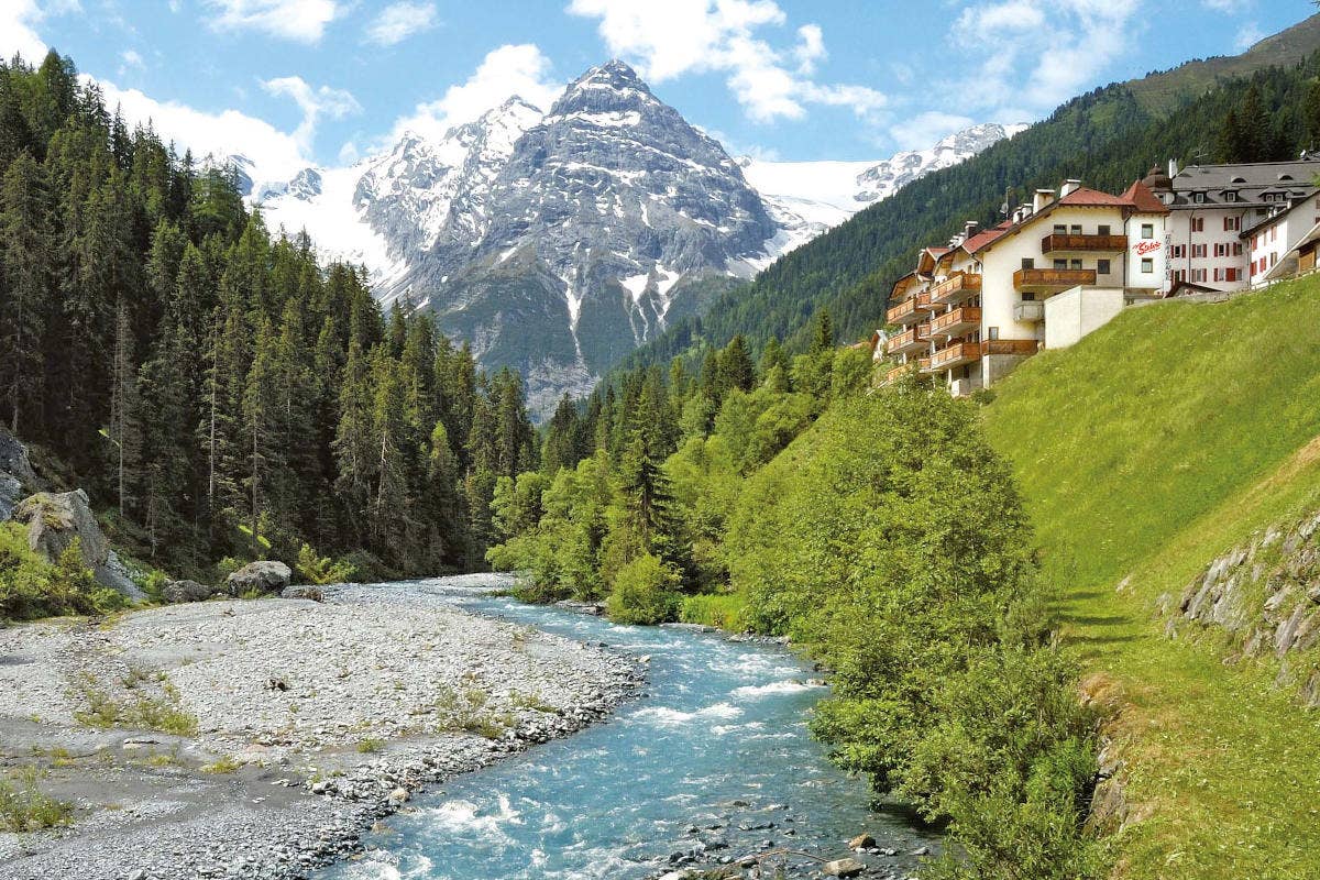 Lo Stelvio Residence a Trafoi A Trafoi nascono gli Stelvio Hotels: quattro diverse strutture unite dall’amore per l’ospitalità