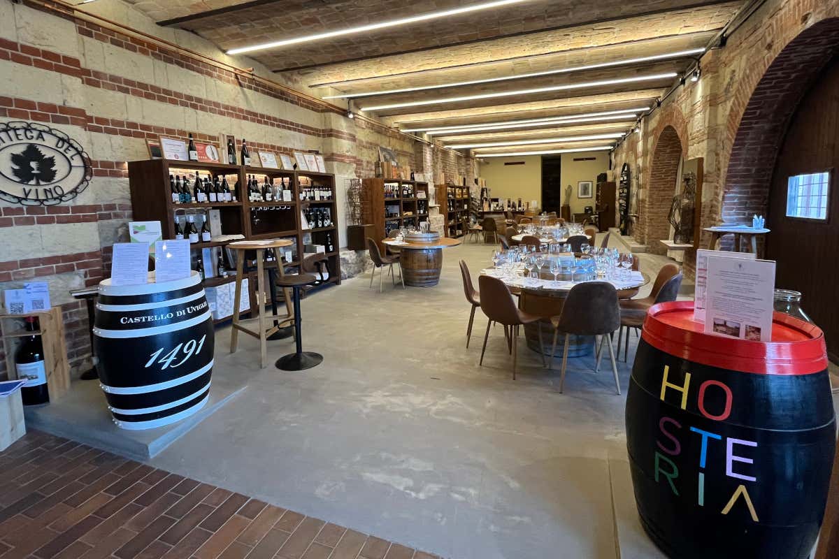 Cantina Castello di Uviglie: una storia tra vino, territorio e famiglia nel Monferrato Cantina Castello di Uviglie: una storia tra vino, territorio e famiglia nel Monferrato