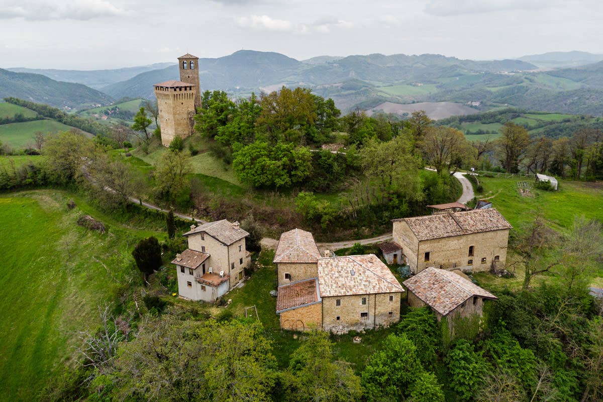 Il lambrusco nelle sue diverse interpretazioni è sempre sinonimo di allegria e convivialità (Photo Credit: Marco Parisi) Lambrusco un vino adatto alla cucina regionale e internazionale