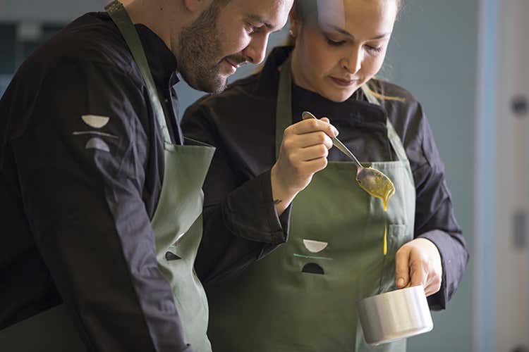 Jacopo Bracchi, Maria Amalia Anedda - Da Top Chef Italia a Les Caves Il primo ristorante di Anedda e Bracchi