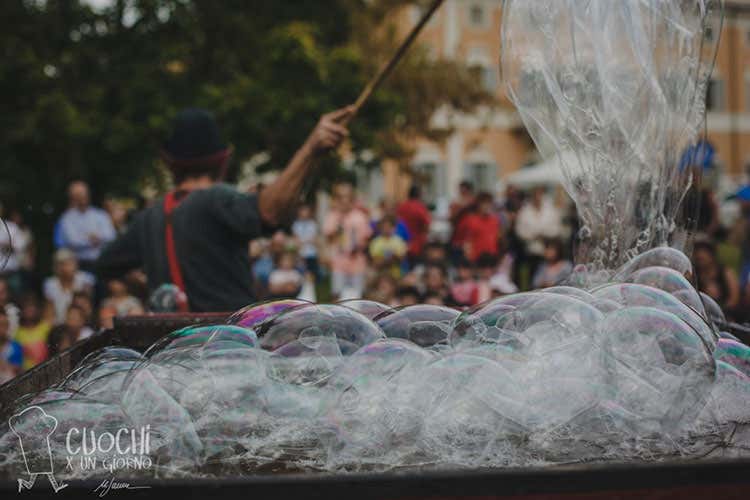 Torna a Modena Cuochi per un giorno Un weekend di cucina per i più piccoli Torna a Modena Cuochi per un giorno Un weekend di cucina per i più piccoli
