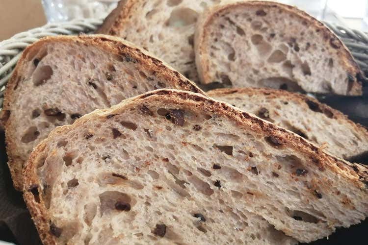 Pane al cioccolato - Trattoria D'Istinto, una cucina che valorizza il territorio di Aprilia Pane al cioccolato - Trattoria D'Istinto, una cucina che valorizza il territorio di Aprilia