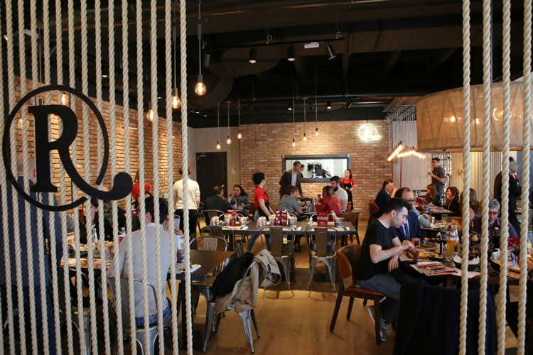 (Tre nuove aperture per Roadhouse Vigevano, Catania e Ascoli Piceno)