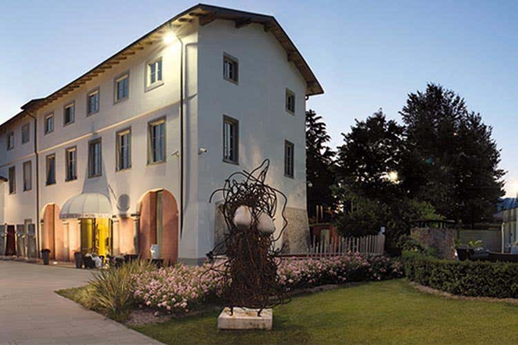 (Un viaggio nei bianchi spagnoli Al timone il sommelier Nicola Bonera) (Un viaggio nei bianchi spagnoli Al timone il sommelier Nicola Bonera)