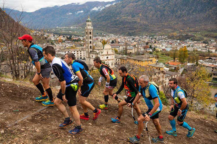(Valtellina Wine Trail Lo sport per promuovere il territorio) (Valtellina Wine Trail Lo sport per promuovere il territorio)