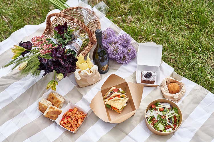 Chic nic per la festa della mamma a Villa Terzaghi Festa della mamma a Villa Terzaghi con il picnic chic e gourmet