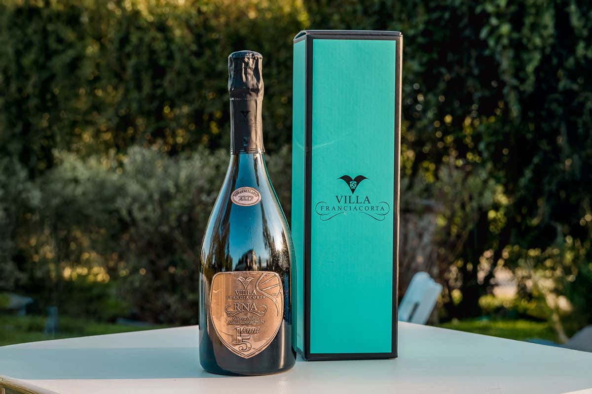 Villa Franciacorta: l'eredità di Alessandro Bianchi nelle bollicine RNA 2007 Villa Franciacorta: l'eredità di Alessandro Bianchi nelle bollicine RNA 2007