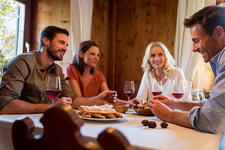 (Vino novello e castagne arrosto L'autunno a tavola in Alto Adige)