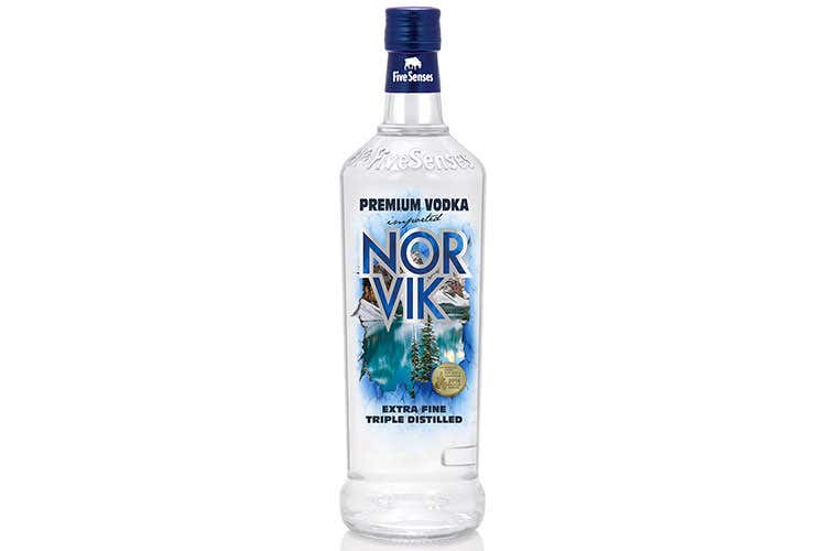 Vodka Norvik di Mavi Drink cambia look Paesaggi montani per ricordarne l'origine Vodka Norvik di Mavi Drink cambia look Paesaggi montani per ricordarne l'origine