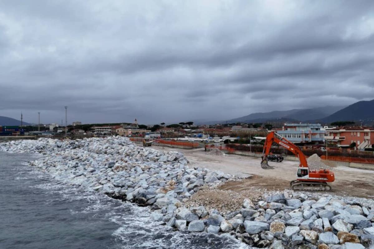 Confcommercio dice “no” all'ampliamento del Porto di Marina di Carrara