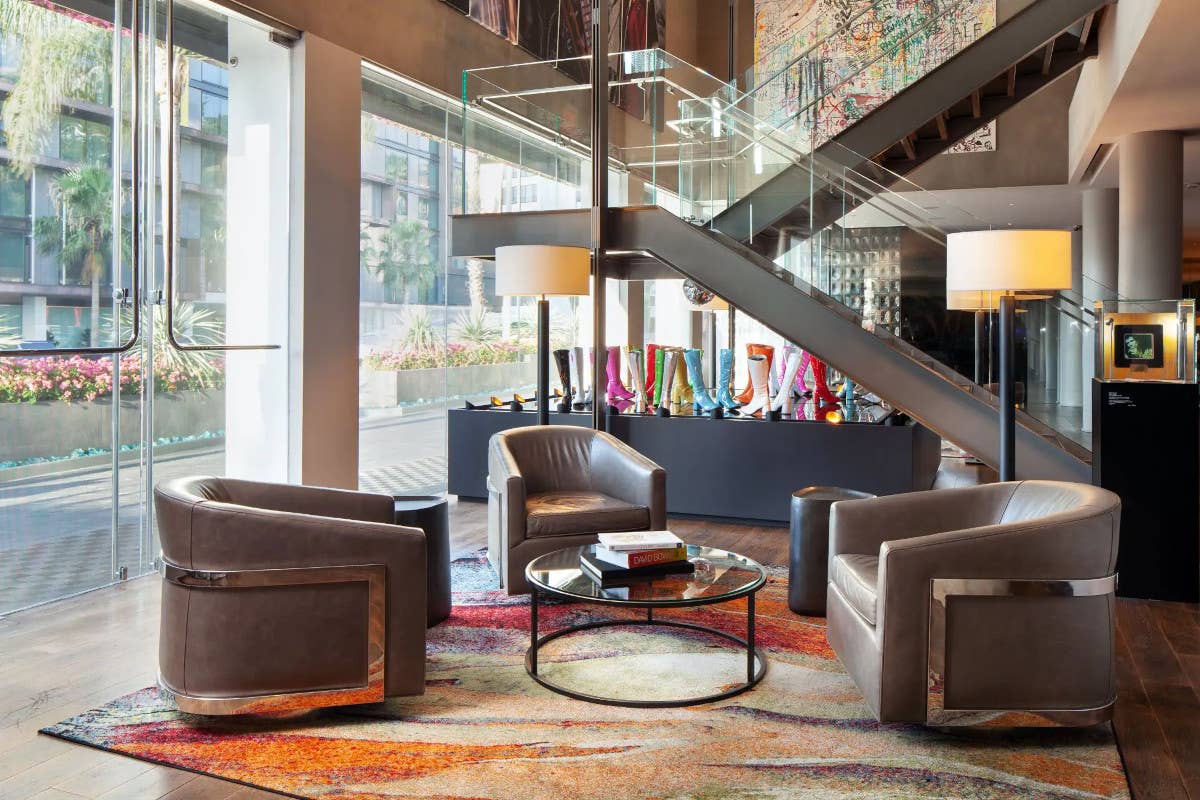 Dalla ribellione al lusso: la storia rock dell'Andaz West Hollywood