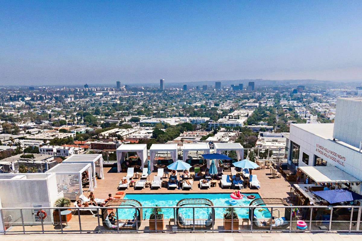 Dalla ribellione al lusso: la storia rock dell'Andaz West Hollywood