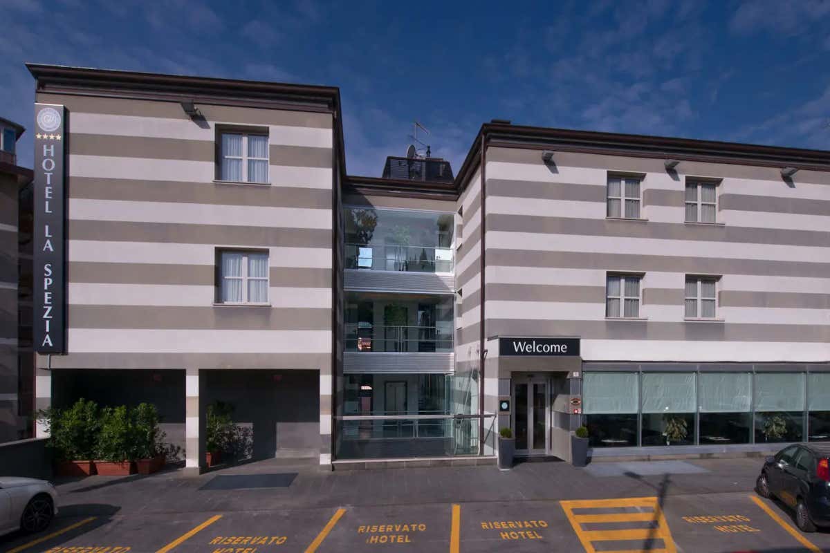 Da La Spezia verso l'appenino apuano: tra mare, borghi incantati e tesori nascosti