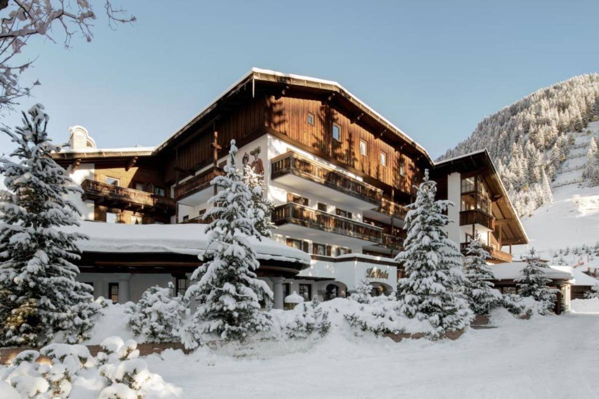 All'Hotel La Perla di Corvara l'inverno tra sci, spa e serate a tema