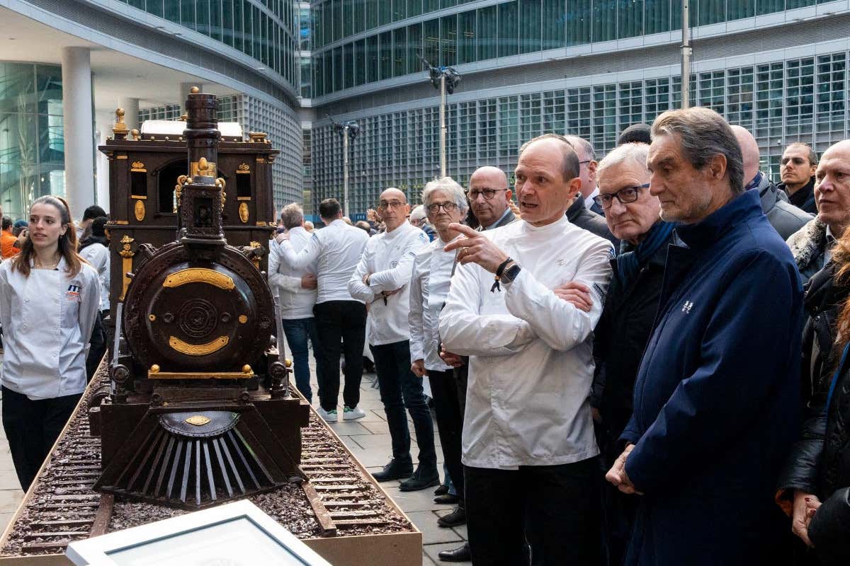 Il Winter Games Express è ufficialmente il treno di cioccolato più lungo del mondo Il Winter Games Express è ufficialmente il treno di cioccolato più lungo del mondo