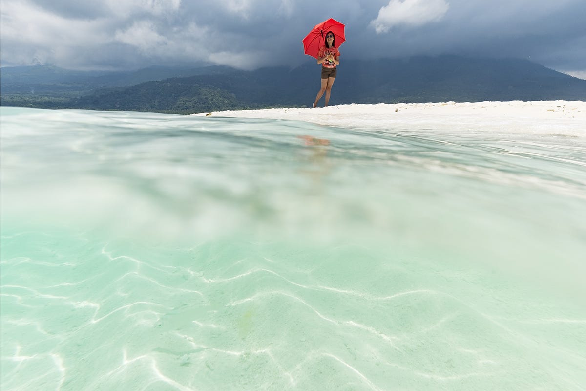 White Beach. Foto: Rommel Bundalian Inedite Filippine: ecco le 6 spiagge più belle e nascoste